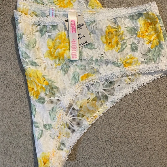 🐶 NWT PINK Floral Panty - Picture 1 of 7